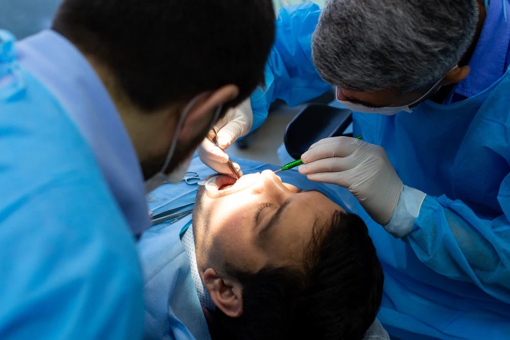 Imagen tratamiento cirugía dental